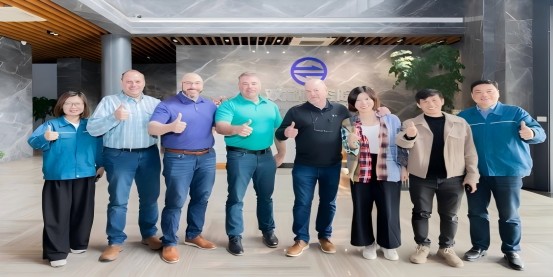 CRH Visits Double Arrow to Collaborate on a New Chapter in Global Material Conveying